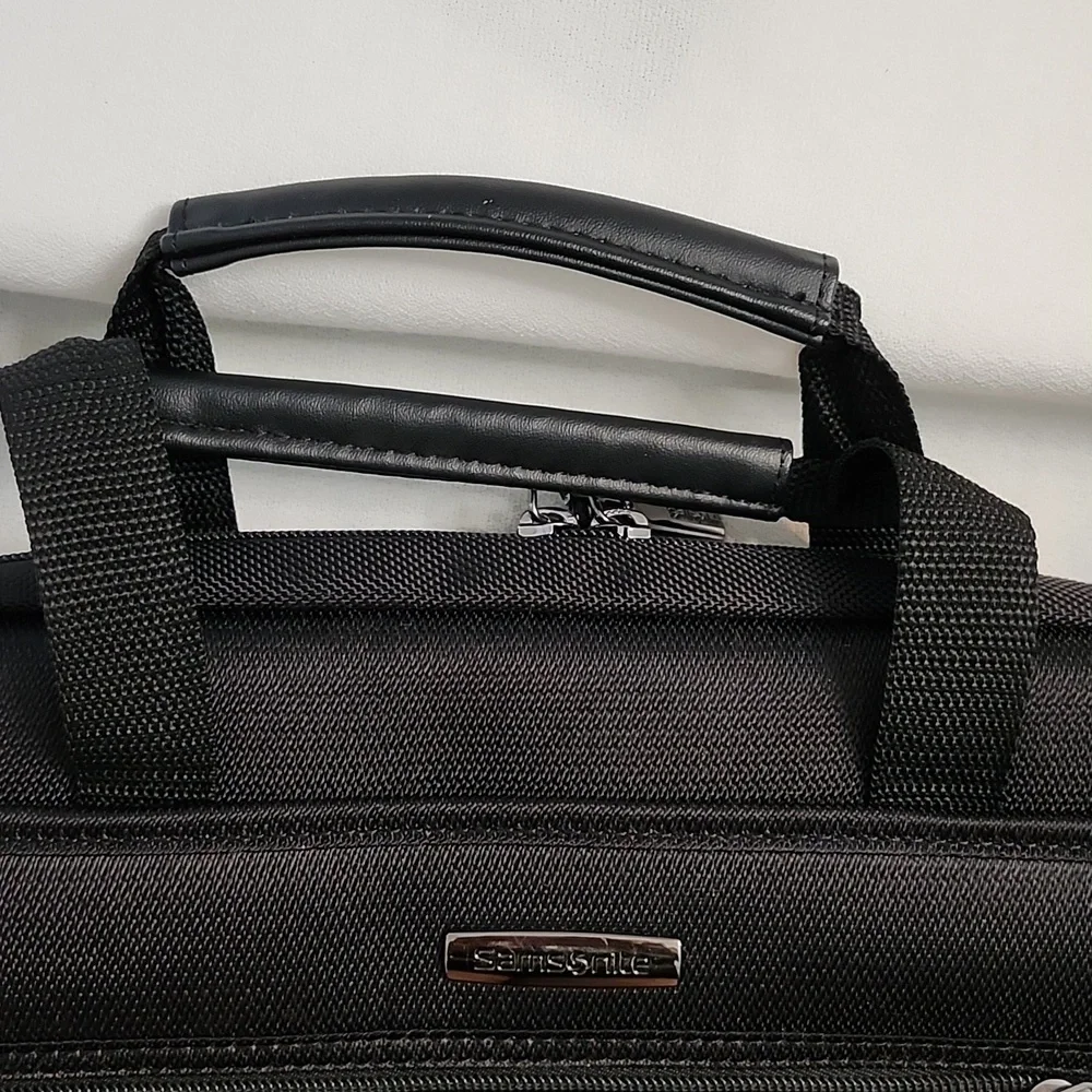 Samsonite nwot padded